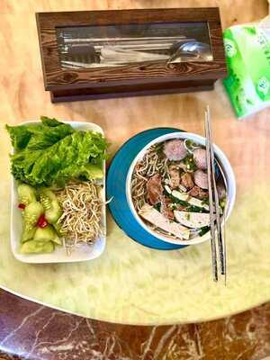 Sunny Vietnam Foodies