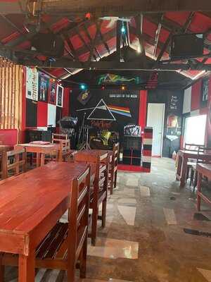 Pink Floyd Restobar