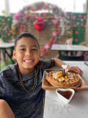 Craze Cafe & Creperie Bohol