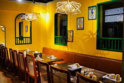 Em Ha Noi - Em Ha Nội Restaurant