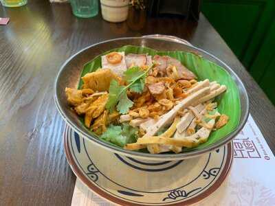 Em Ha Noi - Em Ha Nội Restaurant