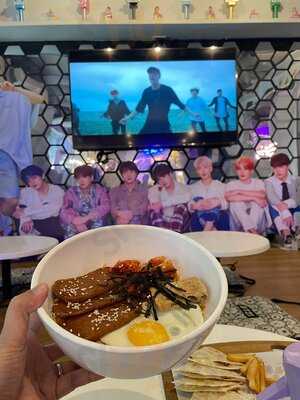 Idol Cafe