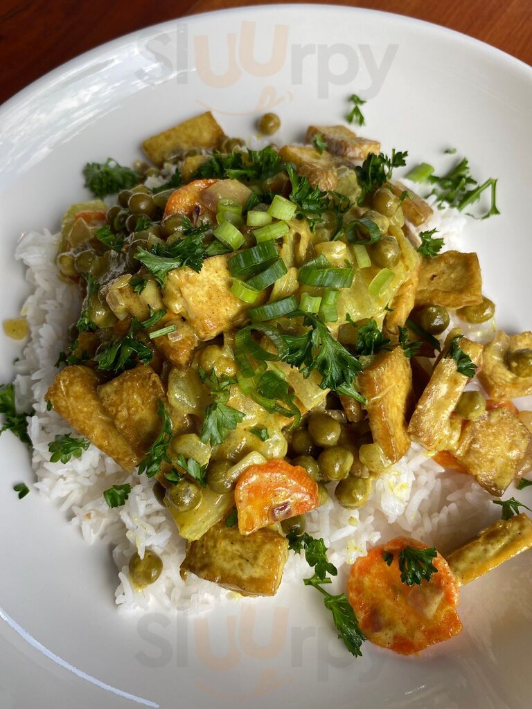 Hungry Vegan Moalboal