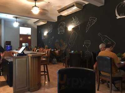 Capronne Pizza Bar & Tapas