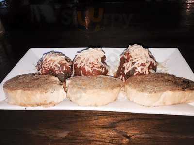 The Trade Winds Guesthouse & Restaurant