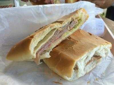 Panaderia & Reposteria Lydia