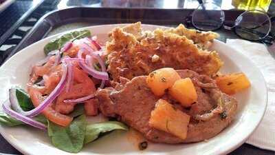 Casa Penchi. Restaurant & Steak House