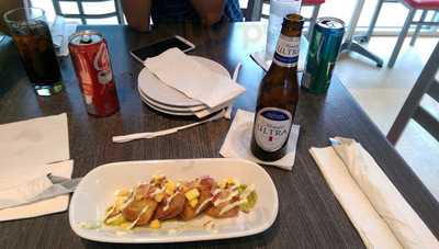 Plaza Platos Y Copas