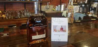 Stoa's Wine Bar & Cafe