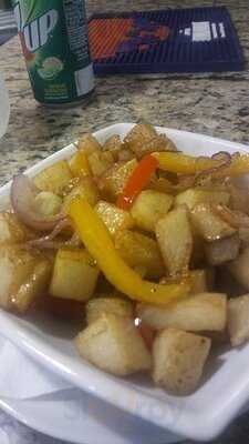 Stoa's Wine Bar & Cafe