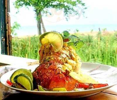 Alcatraz Beach Bar & Restaurant