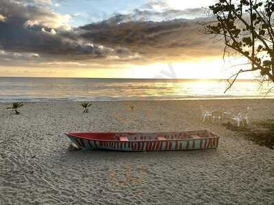 Alcatraz Beach Bar & Restaurant