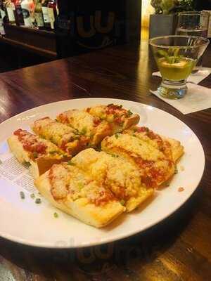 Jamon Jamon Wine Bar & Restaurant