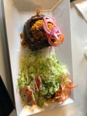 Esencia Restaurant And Bar