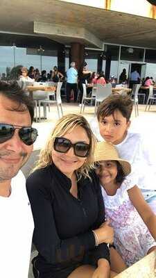 Restaurante Ladi's Place Puerta De Tierra