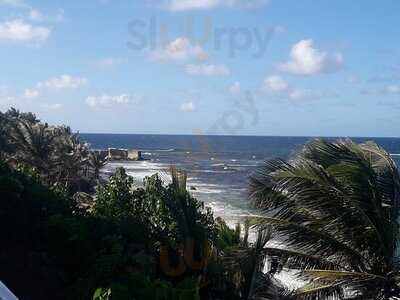 Restaurante Ladi's Place Puerta De Tierra