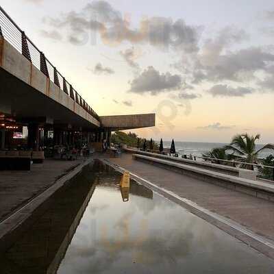 Restaurante Ladi's Place Puerta De Tierra