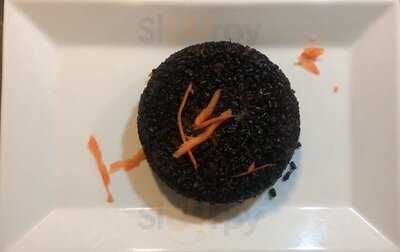 Medio Mixto Cafe & Galeria