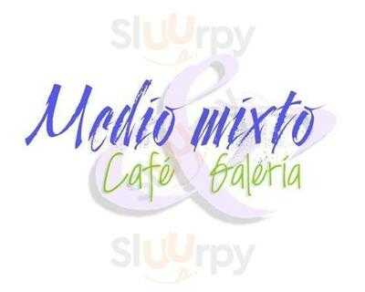 Medio Mixto Cafe & Galeria