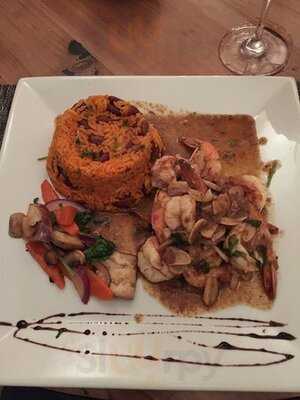 Greenhouse Restaurant & Lounge