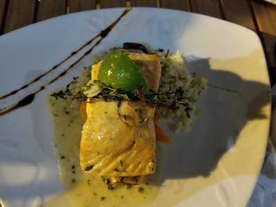 Carlis Fine Cafe And Piano Bar And Restaurant