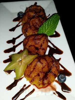 Carlis Fine Cafe And Piano Bar And Restaurant