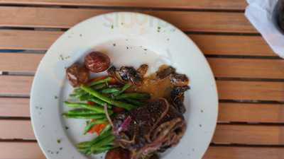 Carlis Fine Cafe And Piano Bar And Restaurant