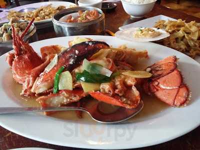 Tayzan Bar And Grill