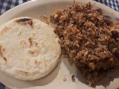 Colombia & Puerto Rico Bar & Restaurante