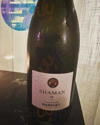 Pío Pío Champagne Bar