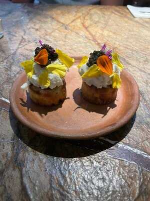 Pío Pío Champagne Bar