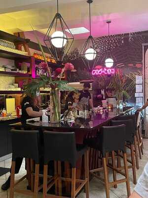 Pío Pío Champagne Bar