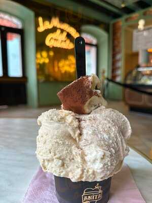 Anita La Mamma Del Gelato