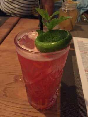 Ресторан-бар "ПИРС" Old Boys