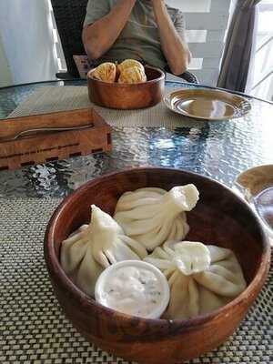 Пхали & Хинкали