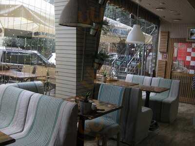 Вилли Гуд и Хлебные девчонки