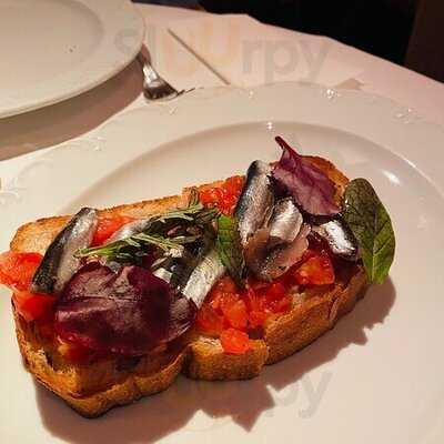 Плакучая Ива