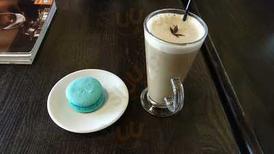 Пить кофе Mini Cooper