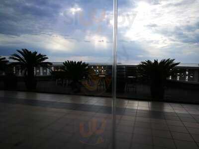 Устричныи Бар Амa