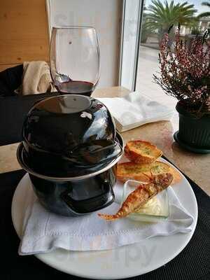 Устричныи Бар Амa