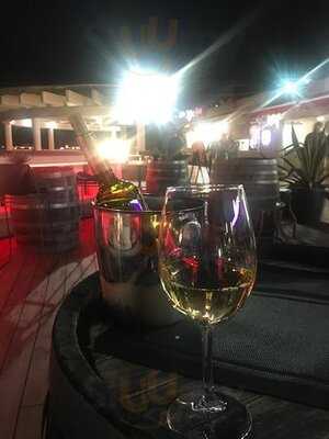 Устричныи Бар Амa