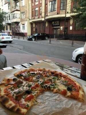 Camorra Pizza E Birra