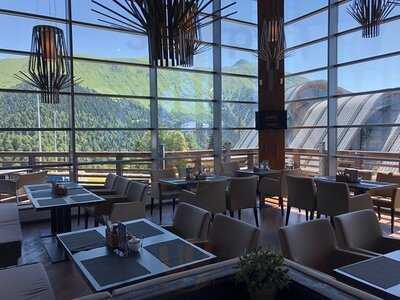 Пхали & Хинкали