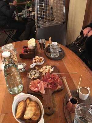 Гастрономический бутик Moncasa Gourmet