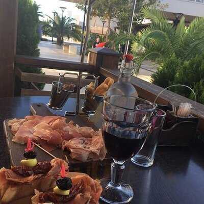 Гастрономический бутик Moncasa Gourmet