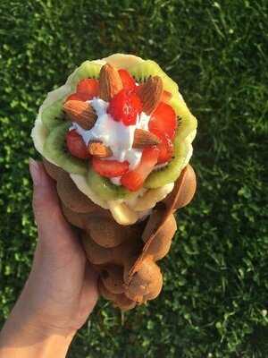 Гонконгские вафли в Сочи от Give Me Waffle