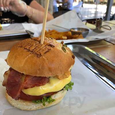 Штефан Бургер