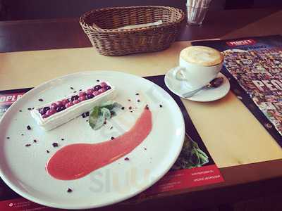 People's Megapolisbar