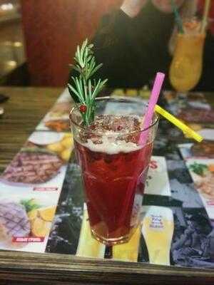 People's Megapolisbar