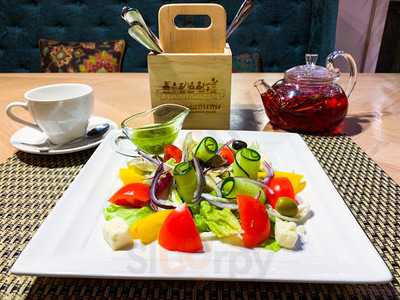 Мит-холл Koster